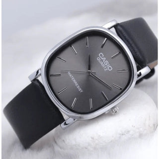Leather Wristwatch